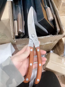 Kéo cắt gà đa năng cán vuông đen