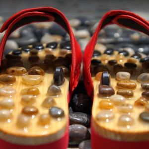 Massage Slippers Foot Acupuncture Point Cobblestone Foot Massage Shoes Men and Women Acupuncture Point Foot Massage Shoes Summer Indoor Sandals