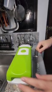 Multifunction Kitchen Knife Blade Chopper Cutter Slicer Peeler Grater / Pemarut Penyagat