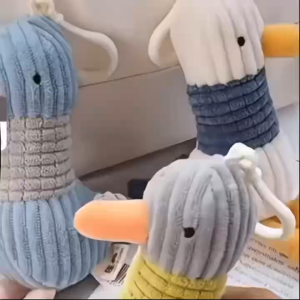 ตุ๊กตาเป็ดให้กำลังใจ ขนนุ่มน่ารัก พวงกุญแจแขวนกระเป๋า เหมาะเป็นของขวัญให้เพื่อนผู้หญิง