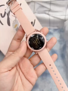 นาฬิกาดิจิทัลทรงกลมสำหรับผู้ชายสุดอินเทรนด์ พร้อมฟังก์ชันหลากหลาย เช่น จับเวลา ตั้งปลุก และตัวจับเวลาอเนกประสงค์