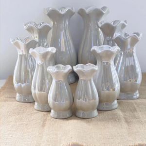 แจกันเซรามิค แจกันดอกบัว มี 4นิ้ว  9นิ้ว ราคาต่อคู่ แจกันดอกไม้ไหว้พระ จัดแต่ง โต๊ะหมู่บูชา เคลือบสีขาวมุก