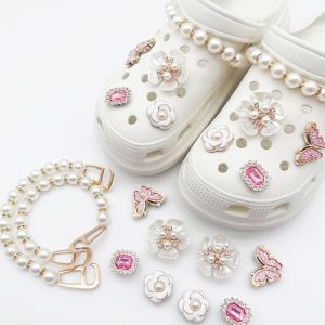 10PCS รองเท้าแฟชั่น Charms ชุดอุปกรณ์เสริมรองเท้าหัวเข็มขัดสีชมพูเพชรผีเสื้อสร้อยคอไข่มุก DIY รองเท้าตกแต่งของขวัญ