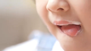 เครื่องทำไอศครีมแบบมินิ พกพาได้ เครื่องทำไอติมแข็ง ถาดผัดไอติม เครื่องทอดโยเกิร์ต DIY