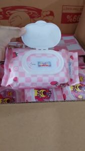 Thùng 24 gói khăn ướt gấu Phú Đạt hình gấu dâu caro dễ thương không mùian toàn cho bé 1 gói nặng gần 400 gram