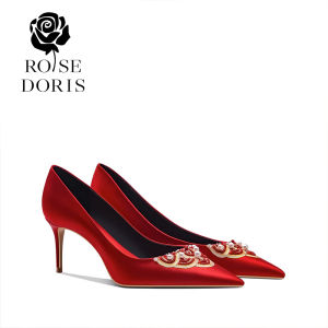 รองเท้าแต่งงานสีแดง ทรงหัวแหลม ระบายอากาศได้ดี ดีไซน์พิเศษ ปักลายดอกไม้ หัวเข็มขัดสีทอง หัวเข็มขัดโลหะ รองเท้าแต่งงานสำหรับผู้หญิง RoseDoris