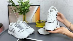 Sepatu sneakers wanita model terbaru harga grosir termurah ZR-44 sepatu olahraga sepatu joging dan sepatu senam