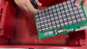 Ant Blue Chemical Cleaner น้ำยาล้างแผงวงจรสำหรับใช้ร่วมกับน้ำ สูตรไม่ทำลายสารเคลือบผิว ล้างแผงวงจรใด้ทุกชนิด ล้างตะกรันแบตเตอร์รี่ ล้างขั้วไฟฟ้า