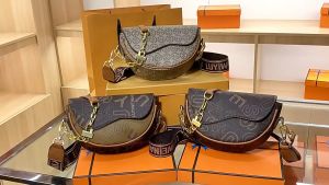 Tas Wanita Premium & Import: Desain Elegan & Fungsional