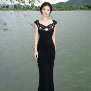 CHANGTONG | Hepburn Style Elegant Waist-Cinching Pencil Dress 2026 Summer