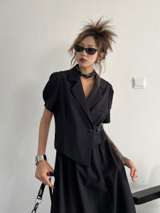 ชุดเดรสยาวคอวีสไตล์ฮิปซีสไตล์ฝรั่งเศสสำหรับฤดูร้อนปี 2025 ชุดเดรสยาวสองชิ้นปลอมสำหรับผู้หญิง กระโปรงทรงเอ แขนสั้น ทรงเข้ารูป