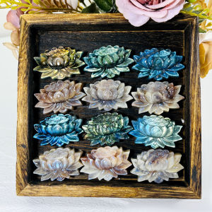 1 pc คริสตัลธรรมชาติ Blue ฉูดฉาด Moonstone & Labradorite Lotus แกะสลัก Blue Light Moonlight ดอกไม้รูปปั้น Strong Flash Labrador