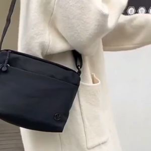 TAS SELEMPANG WANITA IMPORT CHIBAO 57892#
