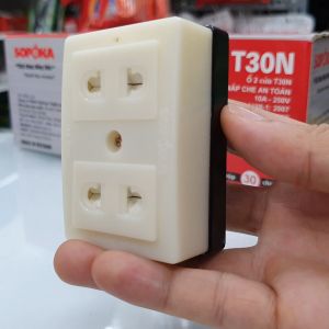 Ổ Cắm Điện 2 Lỗ Gắn Tường Gắn Táp Lô Có Màn Che T30N SOPOKA