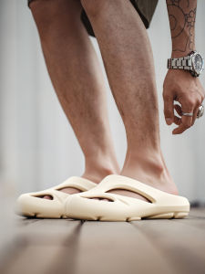 Mens Summer Slip-On Slippers Breathable Soft Bottom Casual Shoes Outdoor Sports Wear-Resistant Anti-Slip Deodorant Clog Shoes