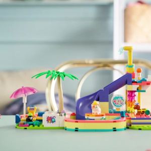 LEGO Friends 42676 Fun Water Park Day (278 Pieces)