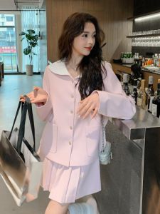 ชุดกระโปรงจีบสองชิ้นสีชมพูคอตุ๊กตาสไตล์เกาหลีสำหรับผู้หญิงฤดูใบไม้ผลิและฤดูใบไม้ร่วง ชุดแฟชั่นฤดูใบไม้ร่วงสำหรับผู้หญิง