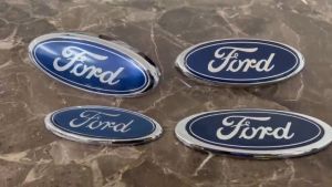 01 chiếc Logo biểu tượng trước và sau xe ô tô Ford- KLJ1465 Kích thước 14.50*6.5cm