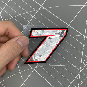 สติ๊กเกอร์ตัวเลขอารบิกสีเงินคาร์บอน 1 ชิ้น กันน้ำ สำหรับตกแต่ง DIY บนสกู๊ตเตอร์ หมวกกันน็อค กล่อง รถมอเตอร์ไซค์ แผงหน้ารถ ไวนิล