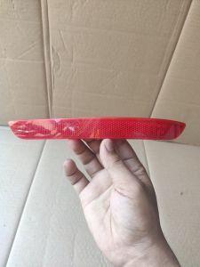 Lampu reflektor mata kucing bumper belakang Kijang innova Reborn Type G V Q 2015-2021 ORIGINAL