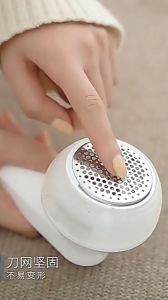 Mini Electric Hairball Trimmer Clothes Lint Remover Clothing Shaver Hair Ball