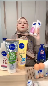 NIVEA BODY LOTION 320ML - EXTRA BRIGHT MIRACLE SWEET