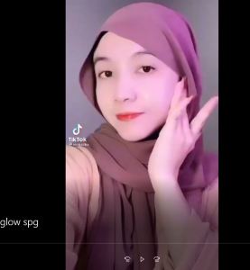 [MONEY BACK GUARANTE] Cream Wajah SPG Glowing Terlaris Pemutih Penghilang Flek & Jerawat Cream SPG