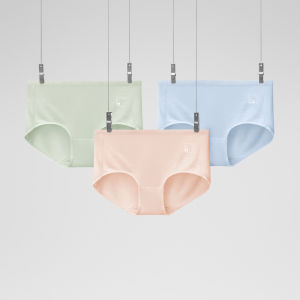 BANANAIN | No Marks Breathable Skin-Friendly Red Silk Modal Briefs