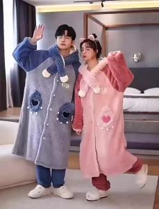 ชุดนอนการ์ตูนหน้าหนาว ชุดมาสคอต ชุดนอน ชุดแฟนซี ชุดปาร์ตี้ ชุดกันหนาว ชุดนอนขนแกะปะการังหนาผู้หญิง  ใส่ข้างนอกได้ ส่งเร็