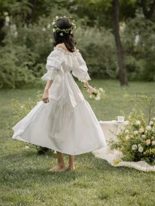 ชุดแต่งงานคอตตอนสีขาว แขนยาว ทรงหลวม ไหล่เดียว ลูกไม้ ชุดเดรสยาวคลุมเข่า ฤดูใบไม้ผลิและฤดูร้อน ชุดแต่งงานเช้า ชุดเดรสผู้หญิง