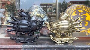 Đỉnh xông trầm phật thủ bằng đồng 2 màu cao 40cm nặng 12kg