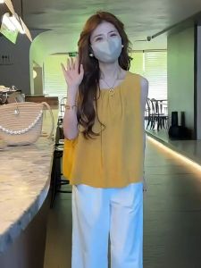 เสื้อเชิ้ตแขนสั้นพับแขนไม่มีแขนสไตล์เกาหลีสำหรับผู้หญิงในช่วงฤดูร้อนปี 2024 เสื้อเชิ้ตทรงหลวมสบาย ๆ สีพื้น