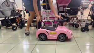 Kids toy car FERRARI Twisting Baby Car Ride On Twist Outdoor Kids Ride on Toy Car with Music and Lights
