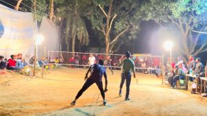 พลาสติก ไนล่อน ลูกแบดมินตัน 1 ชิ้น สีเหลือง สําหรับนักเรียน สีขาว