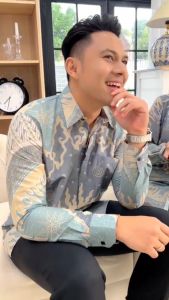 Kemeja Batik Pria Lengan Panjang Reguler / Batik Pria Motif Terbaru 2024 / Baju Batik Pria Lengan panjang Warna soft Bisa cod /Kemeja Batik Pria Dewasa Lengan Panjang Premium Modern Mewah / Hem Batik Murah Terbaru Terlaris / arta batik
