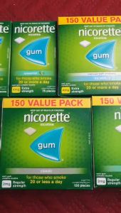 Kẹo cao su cai thuốc lá thuốc lào Nicorette hộp 75 150 210 viên ( date 2026 2027 2028)