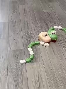 Remote Abstract 3D Interactive Snake Racing Toy