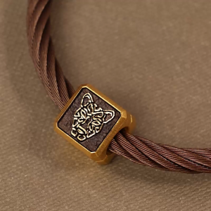 Chow Sang Sang 周生生 999 Gold Charme Chinese Zodiac Dog Charm for Men 96290C (Bracelet Not Included)