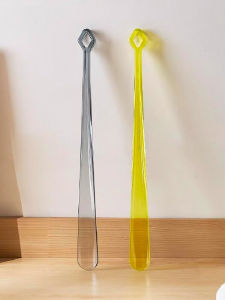 Long Handle Magnetic Shoe Horn Home Use Convenient Small Size Boot Aid Footwear Accessory Easy to Use Plastic Shoe Scraper