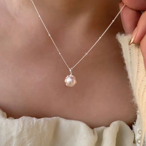 Natural water Pearl Necklace with Butterfly Knot Pure Silver Girls Luxury Minimalist 2024 New Popular Accessory Clavicle Chain