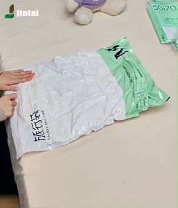 YAGE ถุงเก็บเสื้อผ้า ไม่ต้องใช้ปั๊ม ม้วนมือเก็บสะดวก ประหยัดพื้นที่ ทนทานไม่ฉีกขาดง่าย ป้องกันฝุ่น พร้อมส่งในไทย