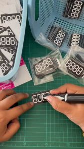 ป้ายราคา 3x5 ซม. เซตจับ 50ชิ้น สำหรับฉลากราคาสินค้า พร้อมปากกาเคมีสีดำ 1 ด้าม