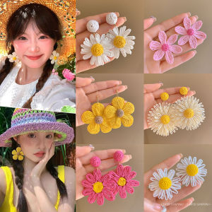 Exaggerated Floral Earrings Womens High-End Sensation Small Audience Design Summer New Style Holiday Wind Ear Jewelry