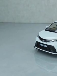 MAKEDA | 1:24 Scale SIENNA Camry Sports Car Model Toy Sound Light Pull Back Alloy Body Rubber Tires Miniature Models Hobby Ornaments Gift