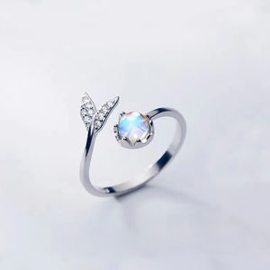 OR🧸 Cincin Ekor Ikan Ins Manis Cincin Jari Telunjuk Batu Bulan Cincin Jari Telunjuk Gaya Mori Busa Putri Duyung Wanita COD