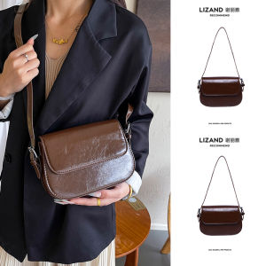 กระเป๋าสตางค์สี่เหลี่ยมเล็กสำหรับใส่โทรศัพท์มือถือ กระเป๋าสะพายข้างสุดหรูสำหรับผู้หญิง สีน้ำตาล ดีไซน์ใหม่ 2025 กระเป๋าสะพายข้างหนัง PU ขนาดเล็ก