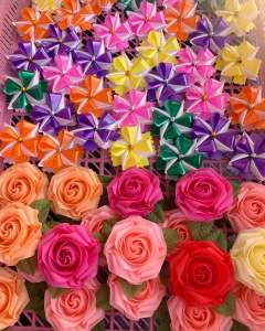 โปรยทานดอกกุหลาบโลลิตา&ดอกดาวกระจายคละสี50ชิ้น(ริบบิ้น)