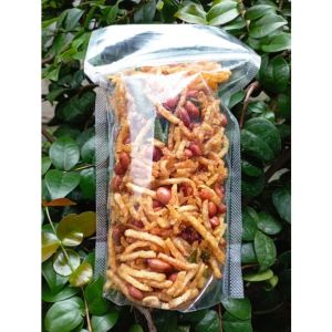 klengkam Kering Kentang teri kacang lauk pauk kentang mustofa  teman makan nasi enak oleh oleh khas solo