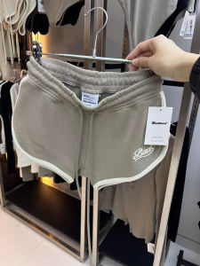 กางเกงขาสั้นผ้าฝ้ายสไตล์อเมริกันย้อนยุคสำหรับผู้หญิง ทรงหลวม สไตล์ลำลอง กางเกงขาสั้นสีครีมปักลาย ทรงพอดีตัว