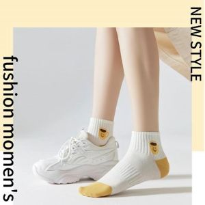 LHMonday ห้ามพลาด ถุงเท้าเเฟชั่นผู้หญิง มาใหม่ วัสดุดีกระชับ ยืดหยุ่นได้ง่าย ที่สําคัญรุ่นนี้ราคาถูกมากเลยน้า ต้องตําด่วนๆเลย คุ้มมากเเก